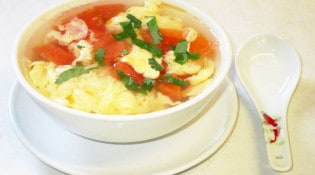 Raviolis Chinois - Soupe au tomates et aux oeufs 
