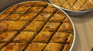 Juni - Baklava arménien