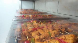 Suraj - Des brochettes