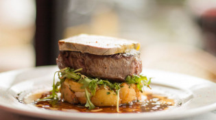 L'Oustal - Filet de boeuf d`Aubrac et sa tranche de foie gras maison