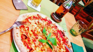 Tra di Noi - Une pizza