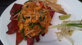 Thaï at Home - Une assiette phad thai crevette