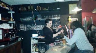 L'impondérable - Le bar
