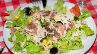 La Toscana - Une assiette de salade