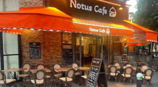 Notus Café - La façade