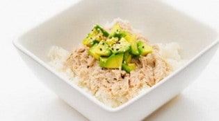 Sushi Nuit - Tartare thin cuit avocat sur riz vinaigré