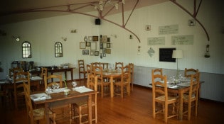 Auberge les Tonnelles - La salle de restauration