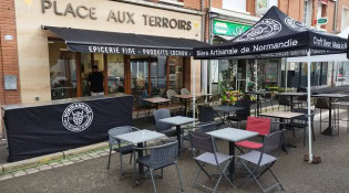 Place Aux Terroirs - La terrasse