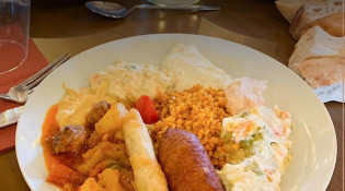 Istanbul Buffet - Un plat