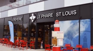 Le Phare Saint Louis - Le restaurant avec la terrasse