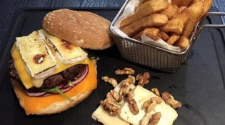 La Medina - Un burger et frites