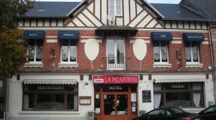 La Picardière - La façade du restaurant