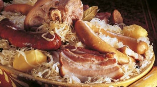 Chés Troés Piots Coéchons - un plat