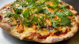 Auberge de miramont "chez Bernadette" - La pizza burger