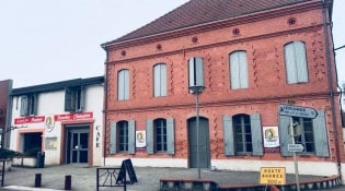 Aux Portes du Quercy - La façade du restaurant