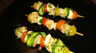 Chich'Apéro - Brochettes aux crevettes épicées et légumes bio