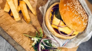 Frenchie - Un burger, frites 