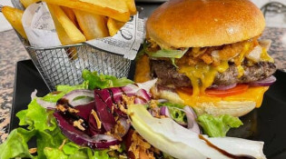 Burton's - Un burger, frites, salade