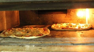 Les 3 voûtes - Pizzas au four 