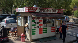 Snack De La Gare - La façade