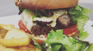 Club House Golf de Beauvallon - Un burger