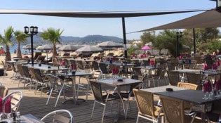 Restaurant de la plage - Une autre vue de la terrasse