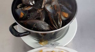 Au bon accueil - Moules et frites 
