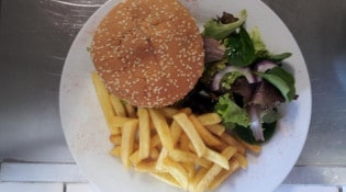Les terrasses de nella - Burger et frites 