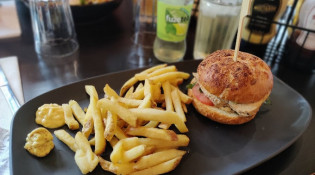 Au Bureau - Un burger