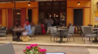 Café du cours - La façade du restaurant