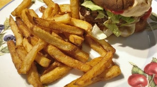 Auberge du grand chêne - un burger, frites