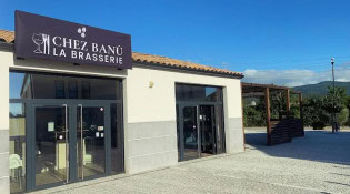 Chez Banù - La façade