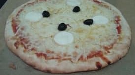 Le Vintage - La pizza créme fraîche roquefort chèvre emmental...