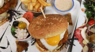 Brasserie Des Avenues BDA - Un burger