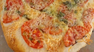J.C Rousset - Une fougasse tomates