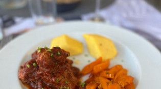 L’ épicurien - Veau mijoté à la sauce tomate et menthe