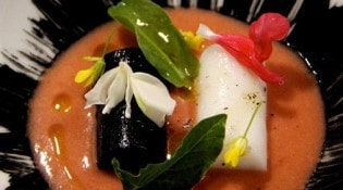 Restaurant la marine - Une tomate noire de crimée et framboise
