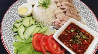 Le Central Bar - Un plat fait maison 