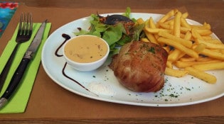 Abri des Dinos - Une assiette