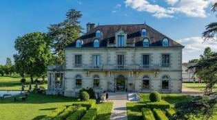 Le Cèdre - La facade