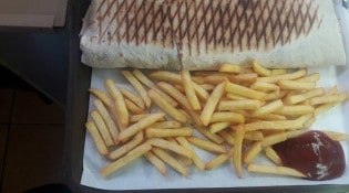 Chiche Kebab Ozan - Un tacos et frites