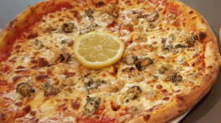 Le Daily Auxerre - Une pizza