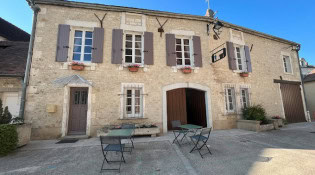 Aux détours de Chitry - La façade
