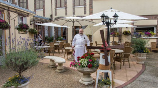 Hôtel de l'Est - la terrasse