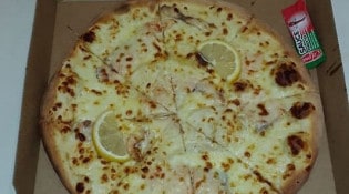 Rinad Food - Une pizza