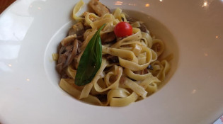 Mama Kitchen - Un plat