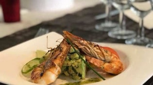 Bistronomic - Gambas grillées sur son tartare d’avocats