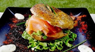 Elite Five Soccer - Un bagel