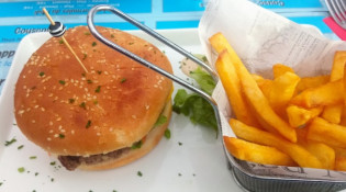 Café de l’église - Un burger, frites