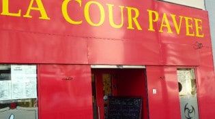 La Cour Pavée - Le restaurant